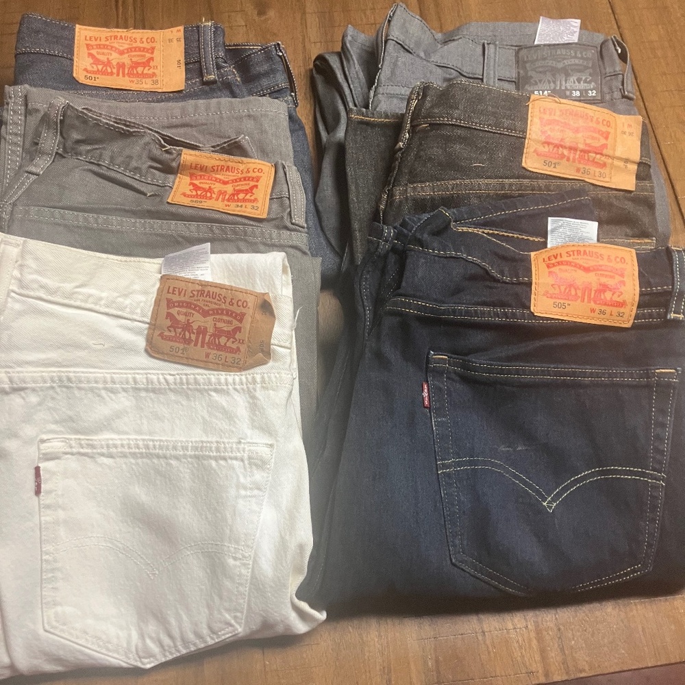 Lot of 6 Levi’s Jeans
